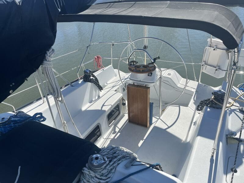 1999 C&C 110 - Cockpit