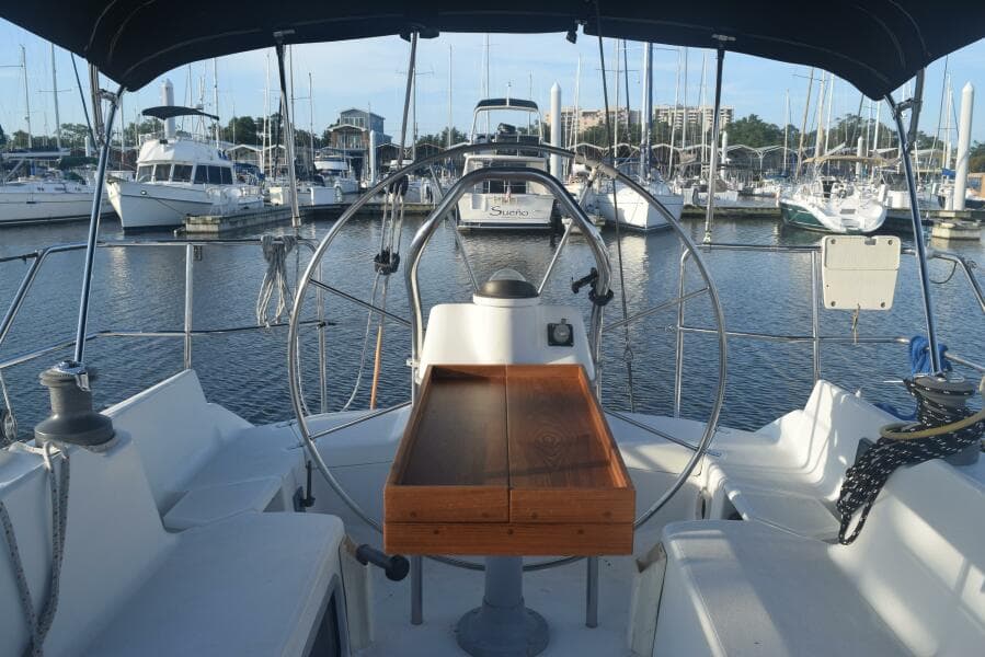 1999 C&C 110 - Cockpit