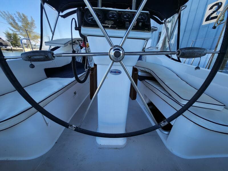 2012 Catalina 355