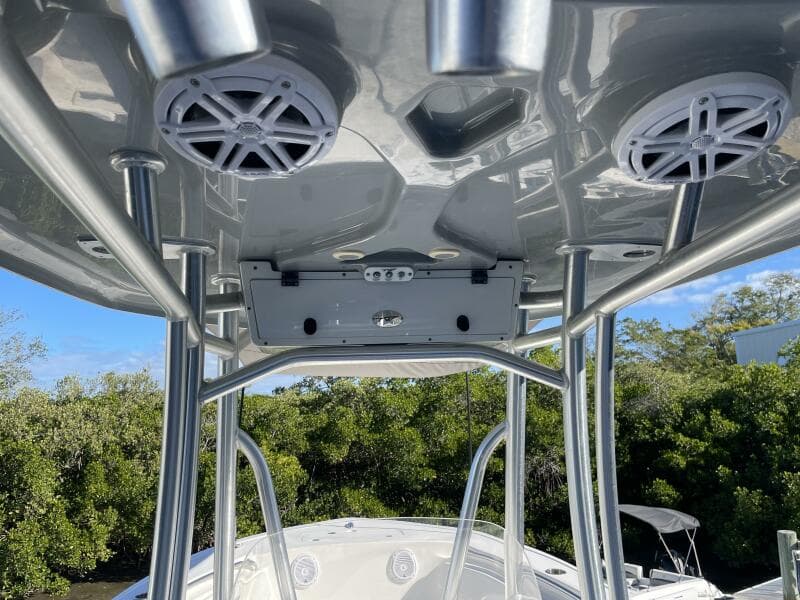 2017 Tidewater 220LXF