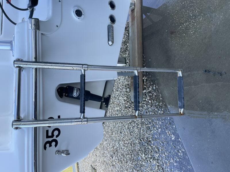 2017 Tidewater 220LXF