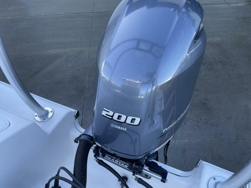 2017 Tidewater 220LXF