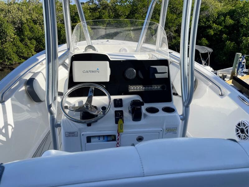 2017 Tidewater 220LXF