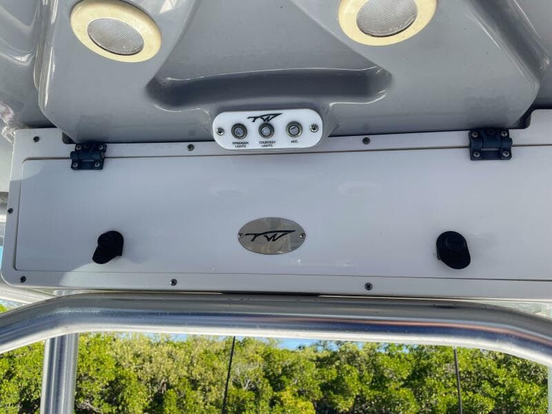 2017 Tidewater 220LXF