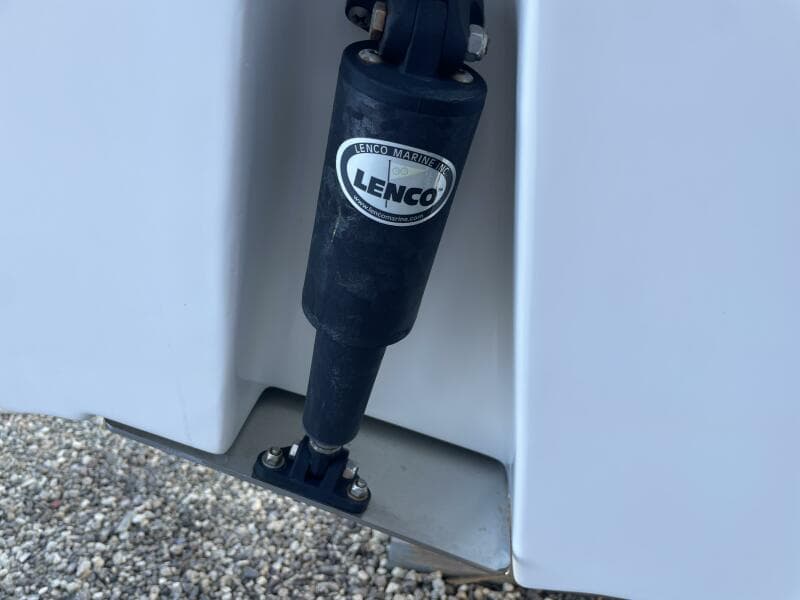 2017 Tidewater 220LXF