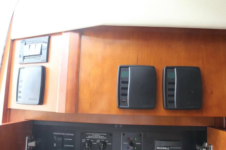 2007 Cruisers Yachts 420 Express