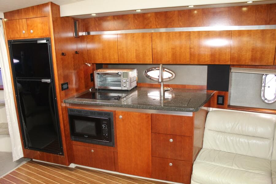 2007 Cruisers Yachts 420 Express