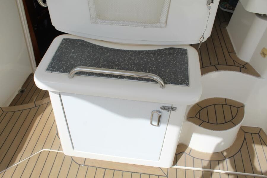 2007 Cruisers Yachts 420 Express