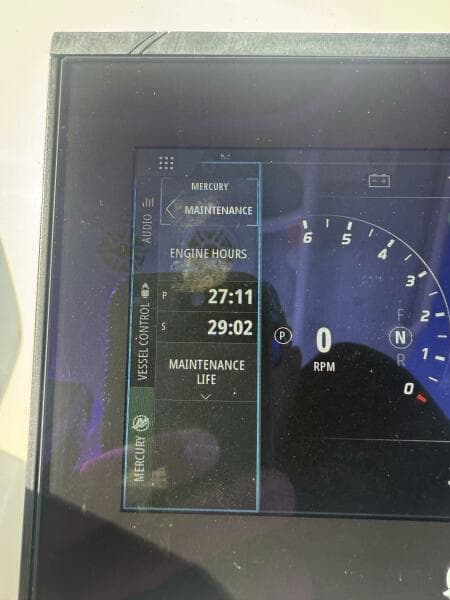 2025 Yellowfin 26 Hybrid