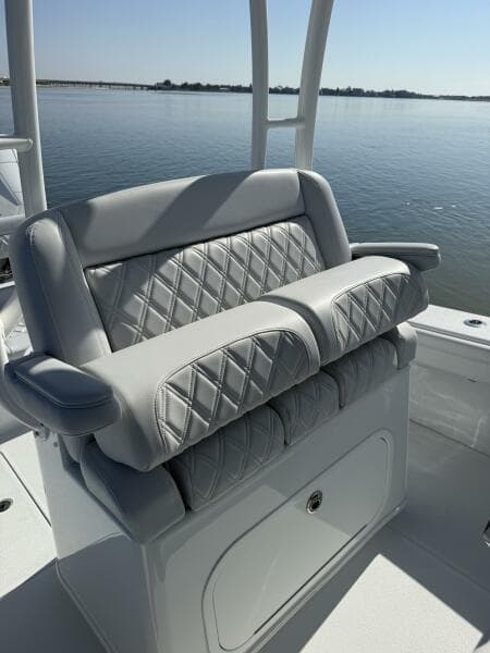 2025 Yellowfin 26 Hybrid