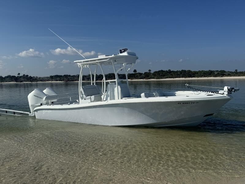 2025 Yellowfin 26 Hybrid