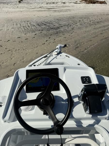 2025 Yellowfin 26 Hybrid