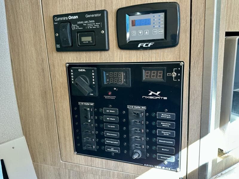 NX 360 Sports Coupe - Interior