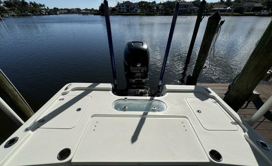 24 SeaPro 2019 Aft Clear