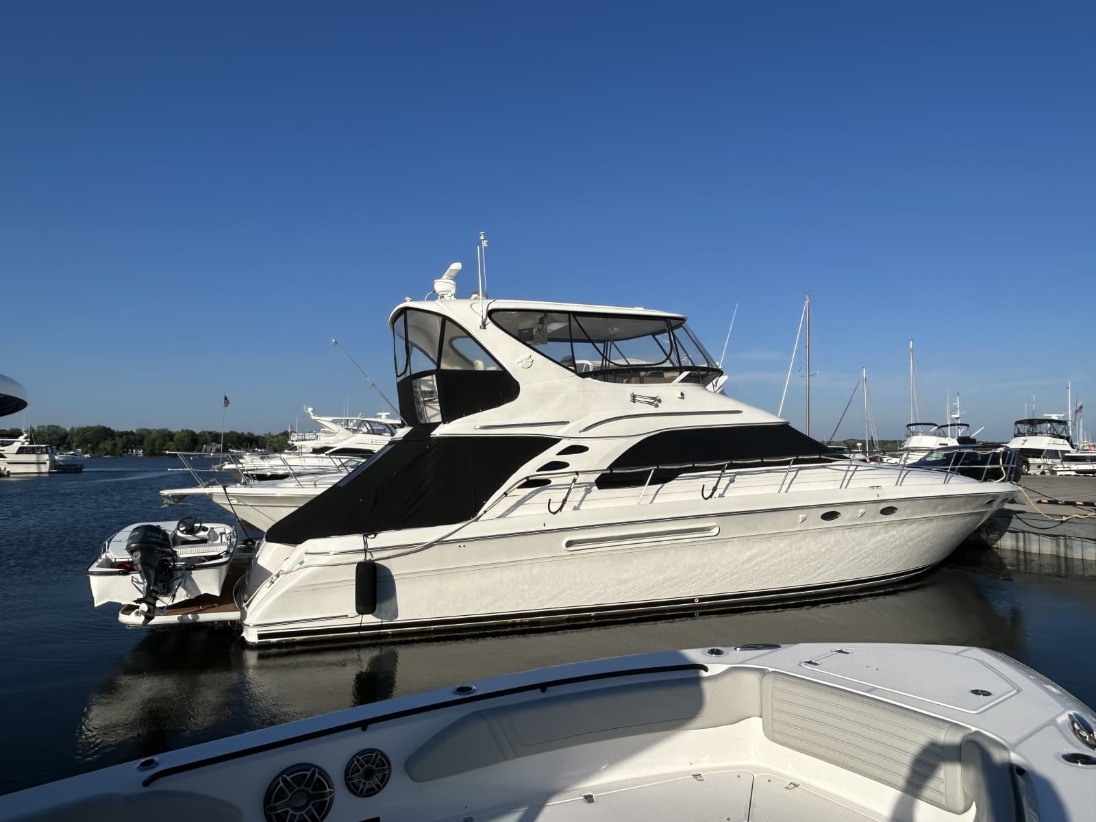 1999 Sea Ray 560 Sedan Bridge - Photo 70