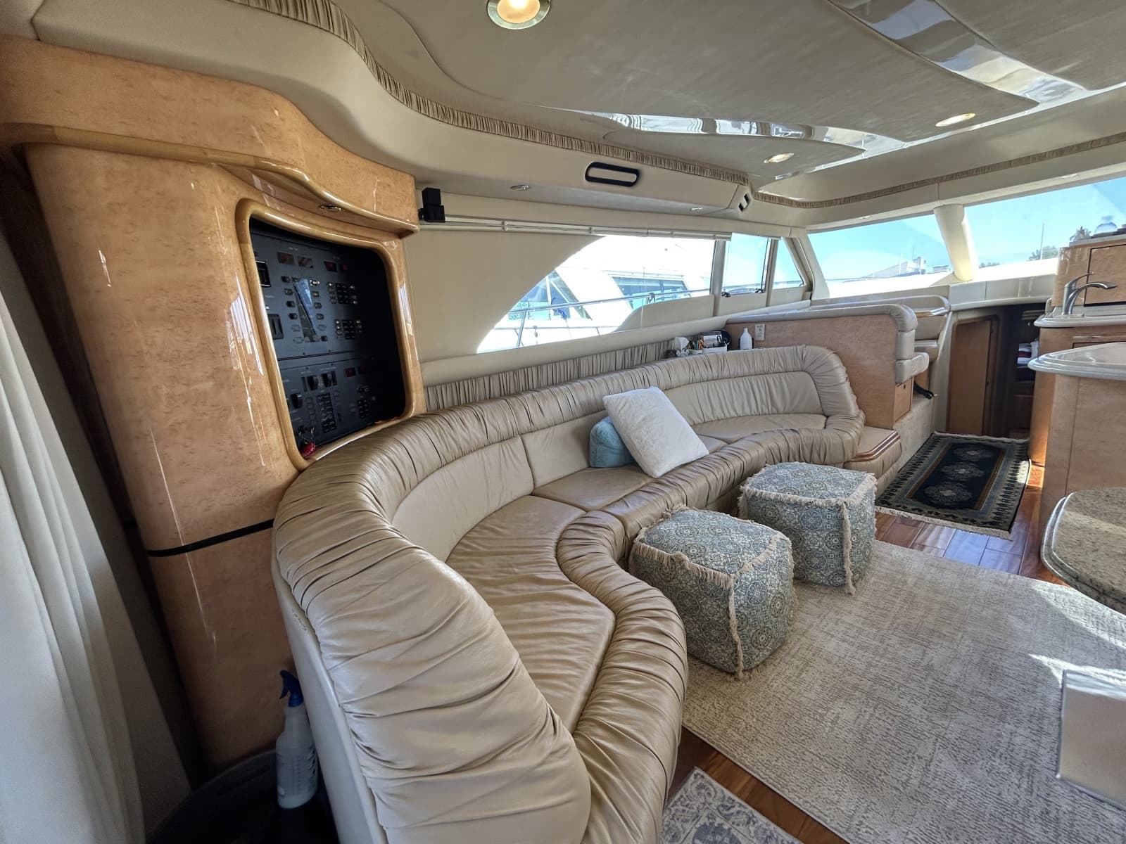1999 Sea Ray 560 Sedan Bridge - Photo 18