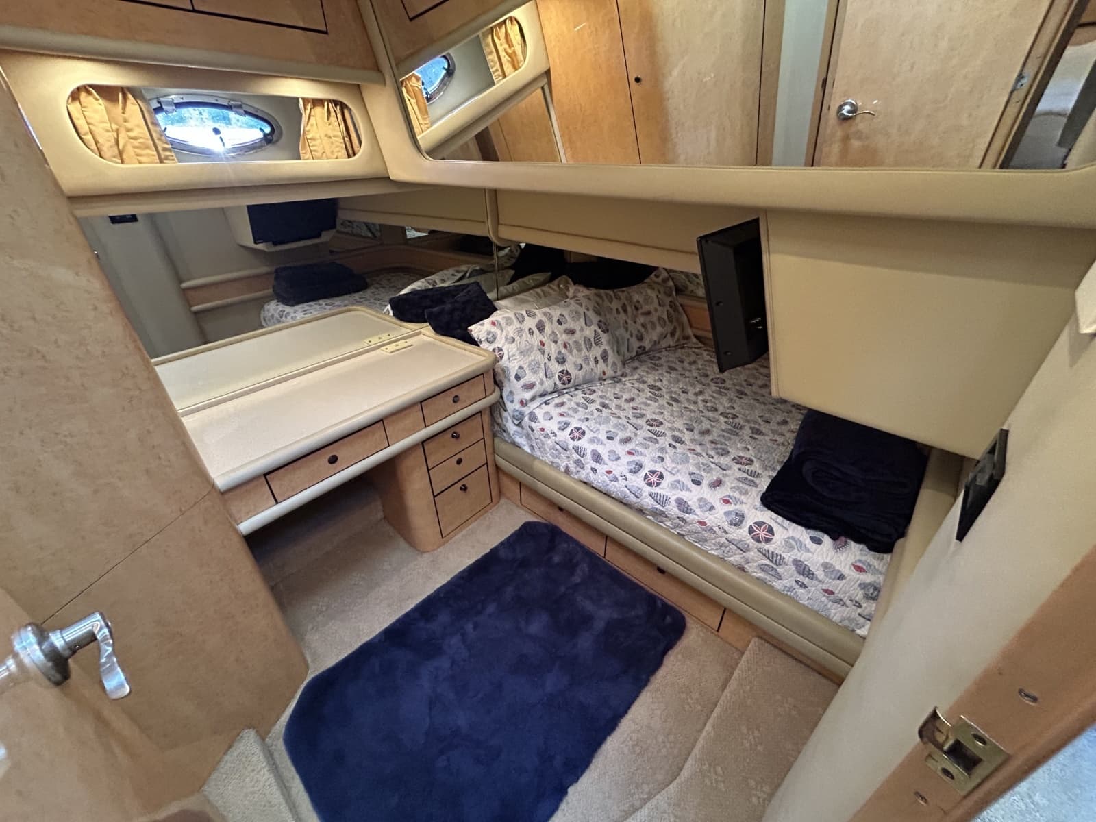 1999 Sea Ray 560 Sedan Bridge - Photo 25