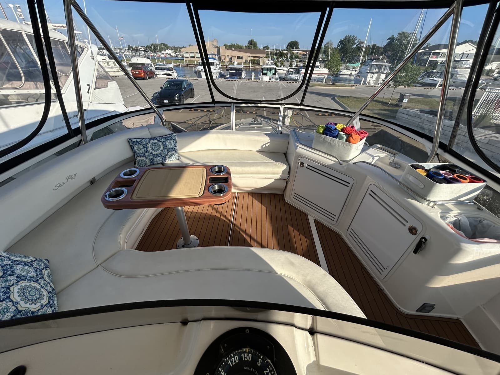 1999 Sea Ray 560 Sedan Bridge - Photo 68