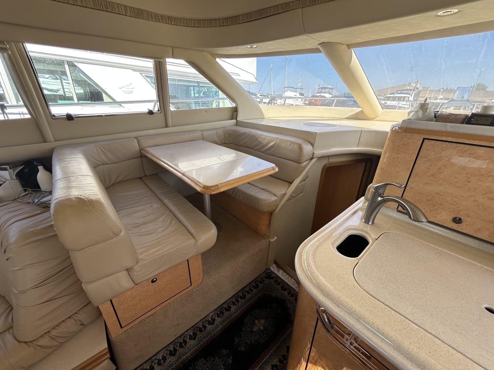 1999 Sea Ray 560 Sedan Bridge - Photo 22