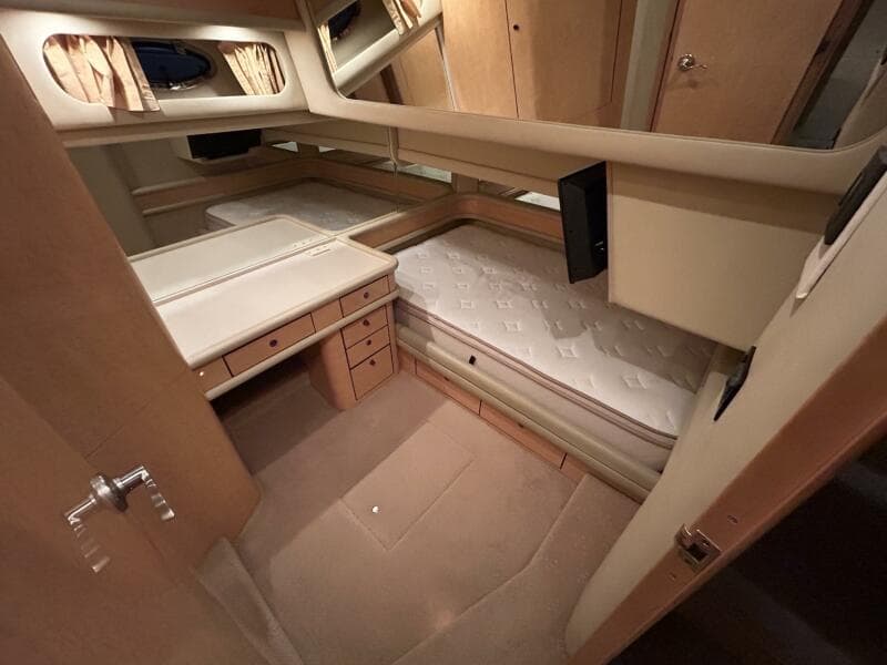 1999 Sea Ray 560 Sedan Bridge