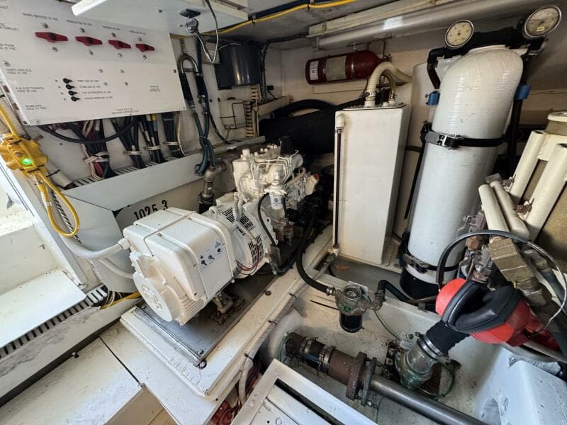 1995 Viking 58 Convertible