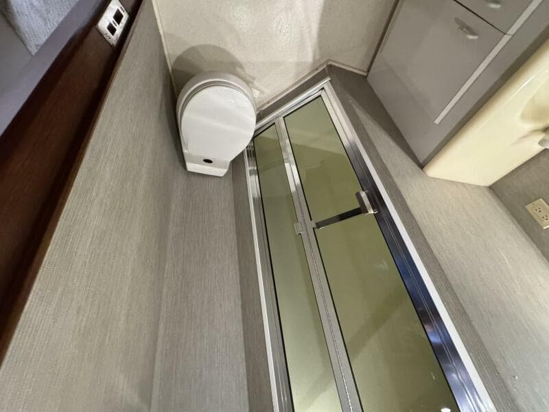 1995 Viking 58 Convertible