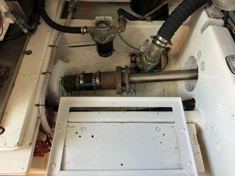 1995 Viking 58 Convertible