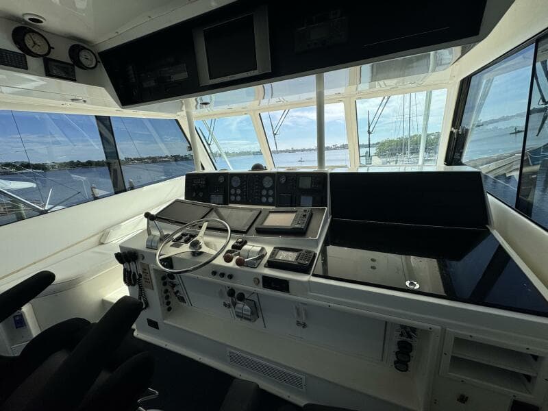 1995 Viking 58 Convertible