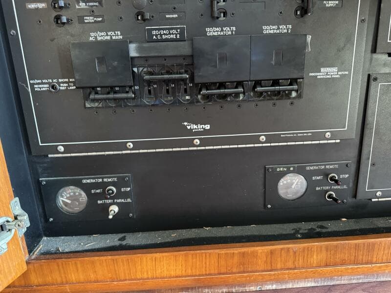 1995 Viking 58 Convertible