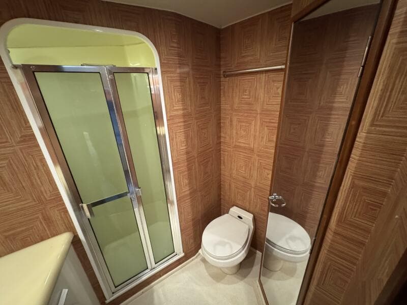 1995 Viking 58 Convertible