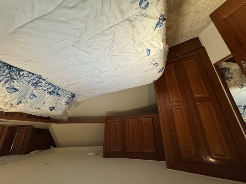 1995 Viking 58 Convertible