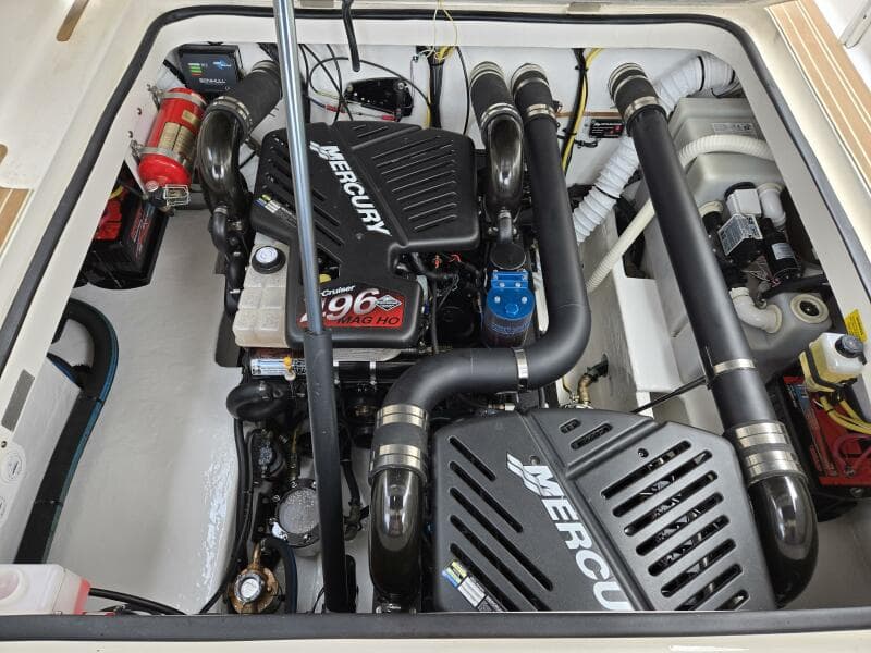 2007 Fountain 38 Express Cruiser