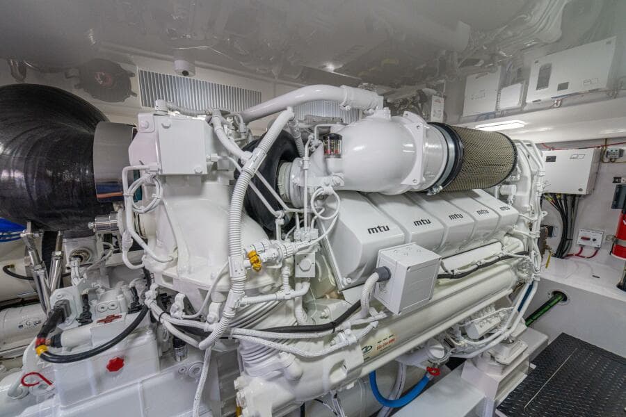 2025 Viking 58 Convertible GAME ON