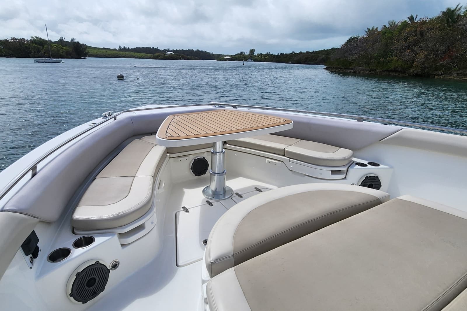 2020 Boston Whaler Outrage - Photo 17