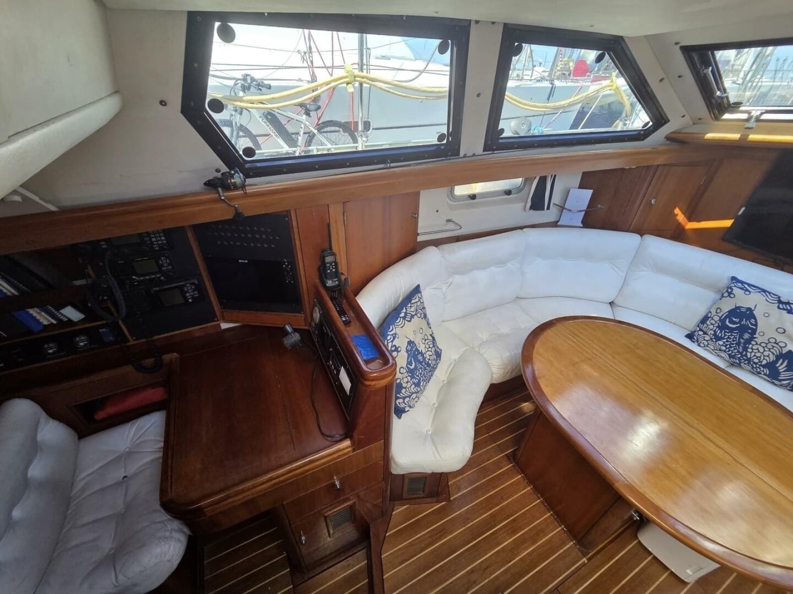 1998 Oyster 485 - Photo 7