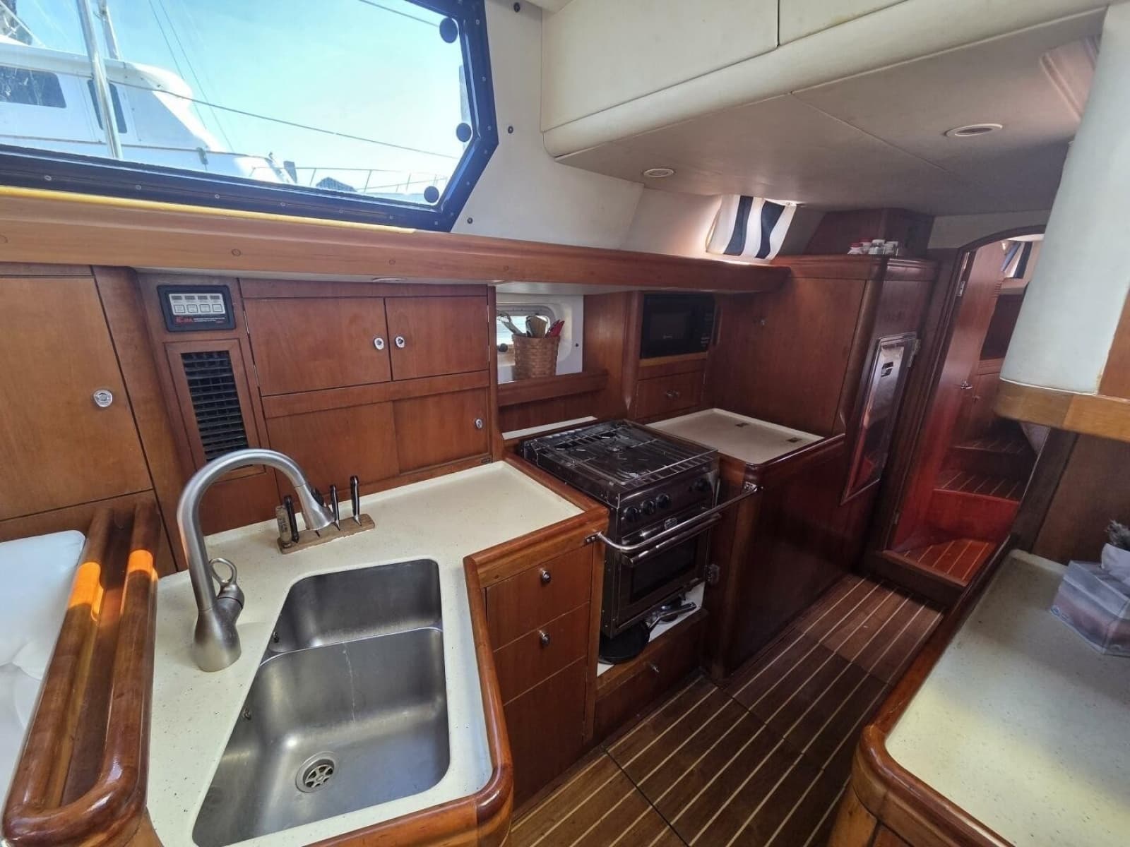 1998 Oyster 485 - Photo 15