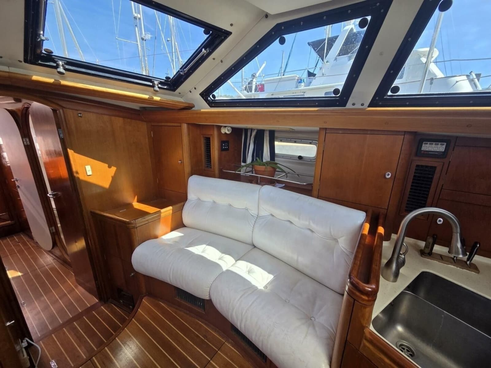 1998 Oyster 485 - Photo 10