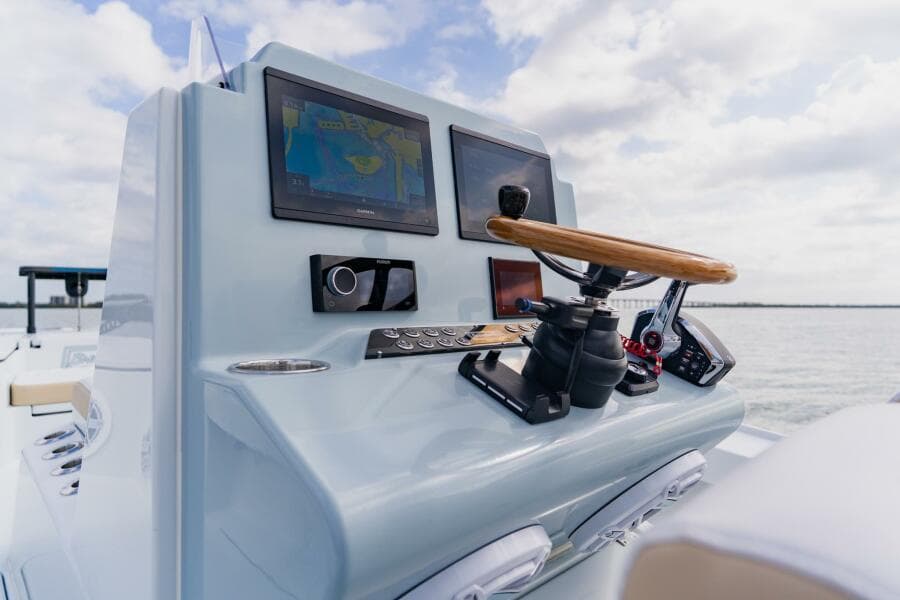 2026 Broadwater Boatworks 25 Bay Cat