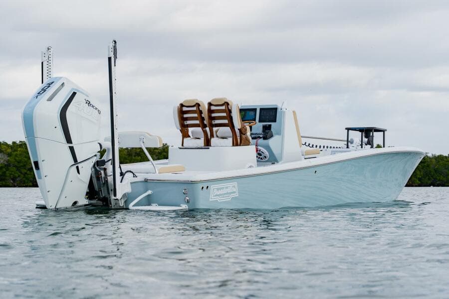 2026 Broadwater Boatworks 25 Bay Cat