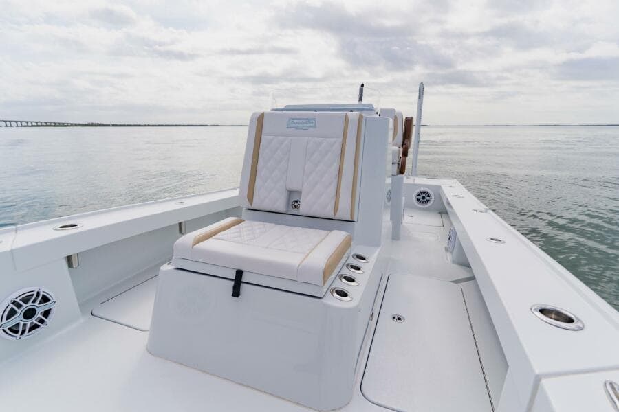 2026 Broadwater Boatworks 25 Bay Cat