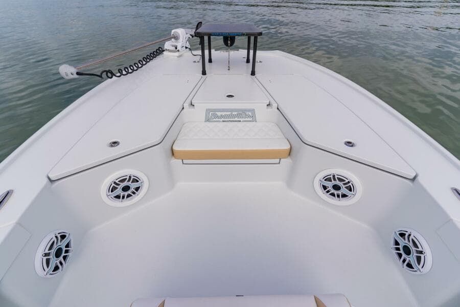 2026 Broadwater Boatworks 25 Bay Cat