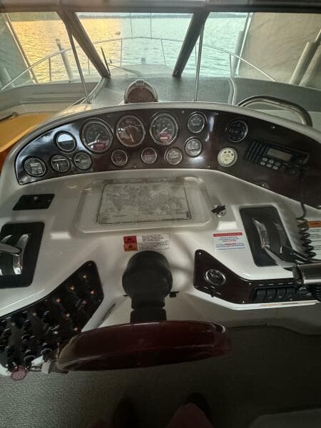 2003 Chris-Craft 328 Express Cruiser