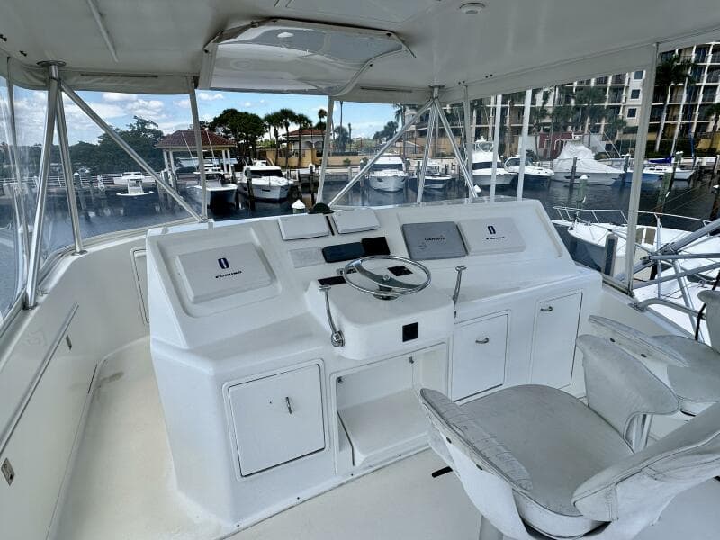 Ocean Yachts 50 GOLD COAST - Fly Bridge Helm