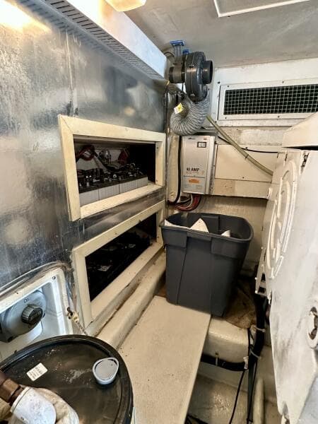 Ocean Yachts 50 GOLD COAST - Engine Room