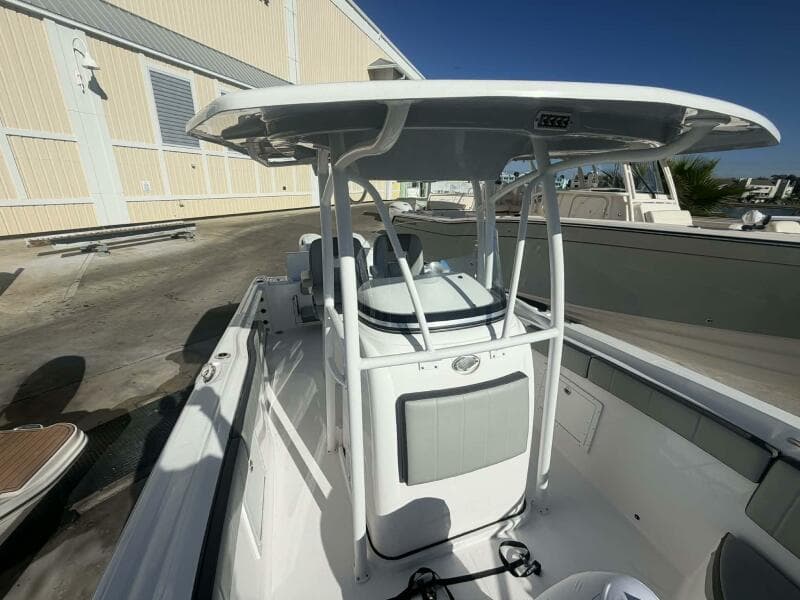 2021 Aquasport 2500 Center Console