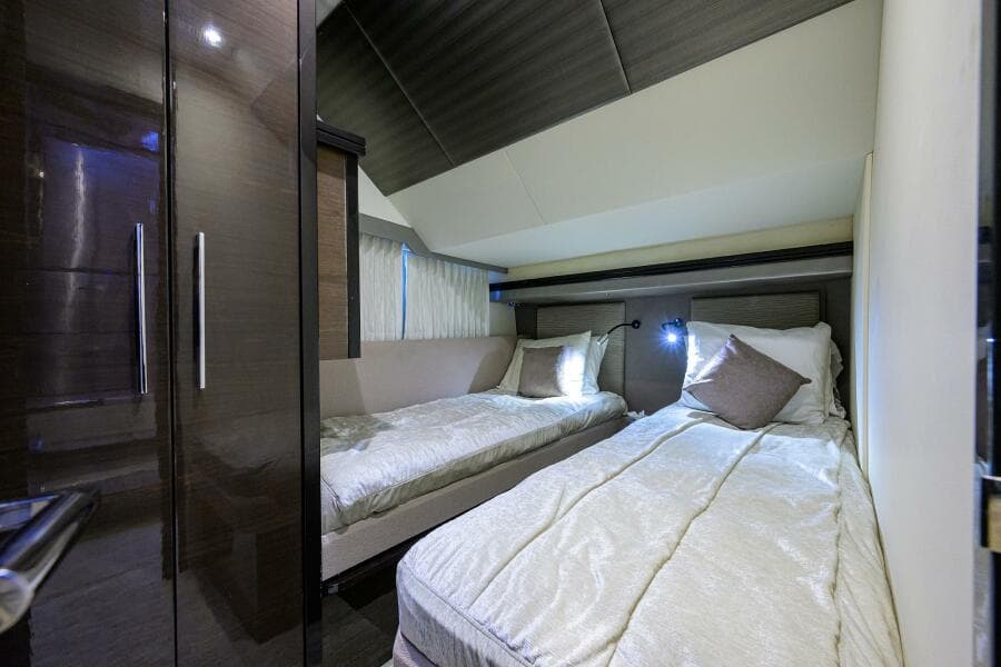 Marquis 66 ANDIAMO - Guest Stateroom