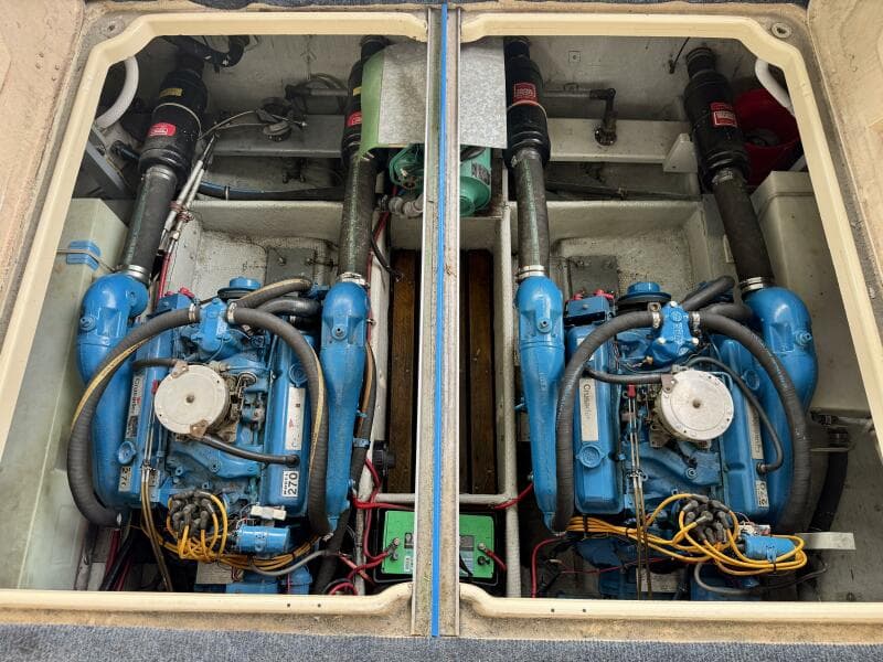 1979 Silverton 34 Convertible