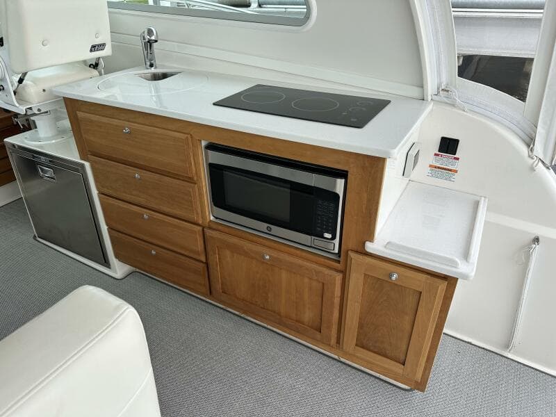 Back Cove 34 SHE'S A LADY - Exterior Cockpit 