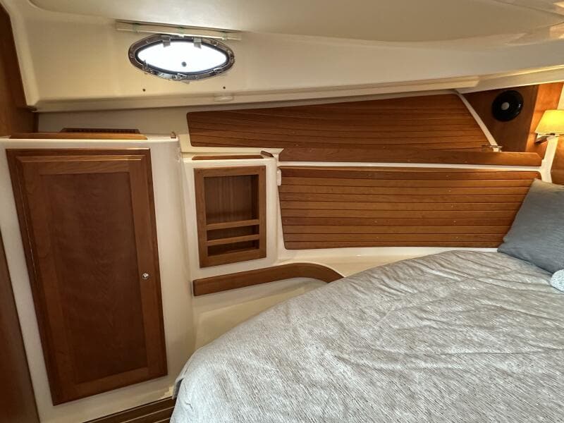 Back Cove 34 SHE'S A LADY - Interior