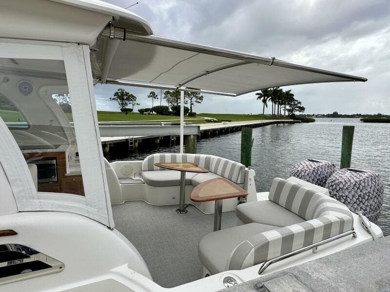 Back Cove 34 SHE'S A LADY - Exterior Cockpit